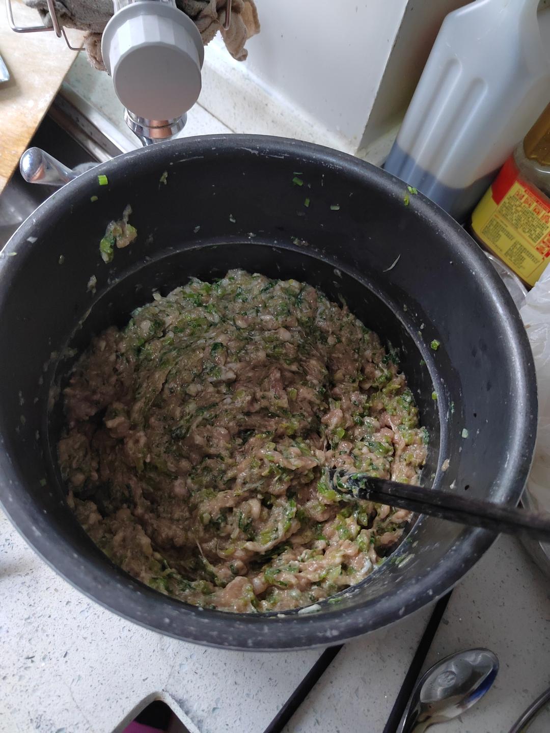 经典芹菜猪肉馅(不是经典我不发)