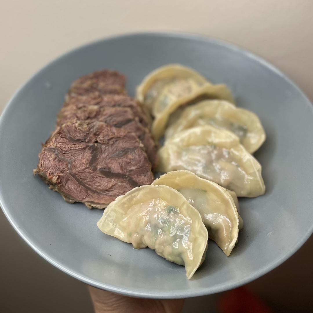 春滋味-荠菜笋丁黑猪肉饺🥟