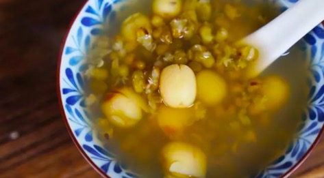 莲子绿豆汤，去秋燥，清火气