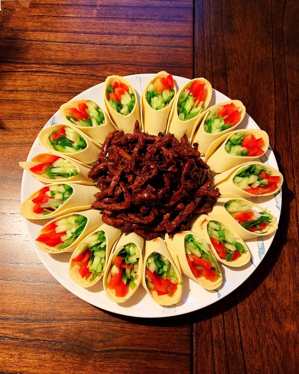 年夜饭&高颜值的【京酱肉丝千张蔬菜卷】