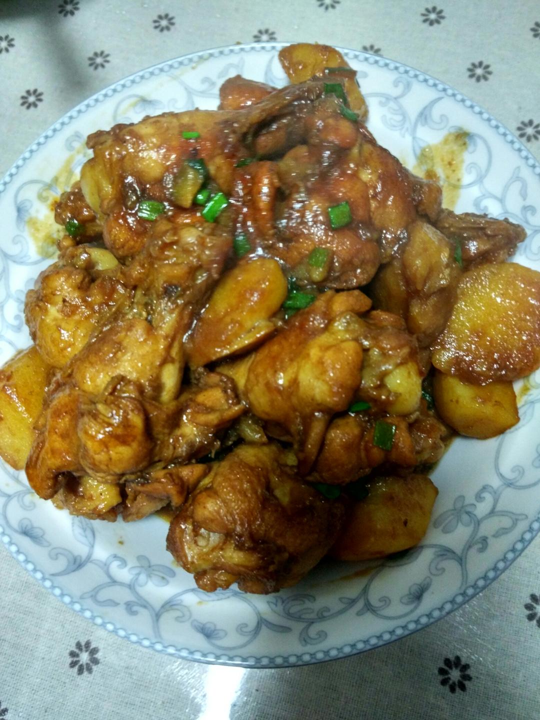 土豆可乐翅根的做法