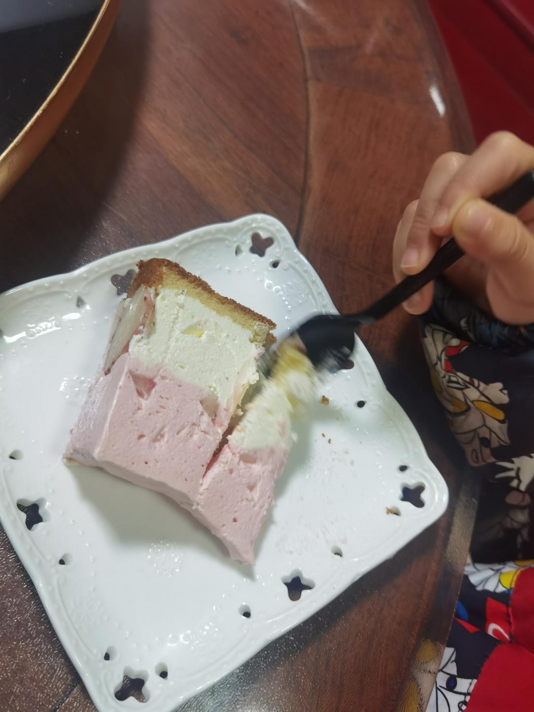 🍓双色草莓酸奶乳酪蛋糕