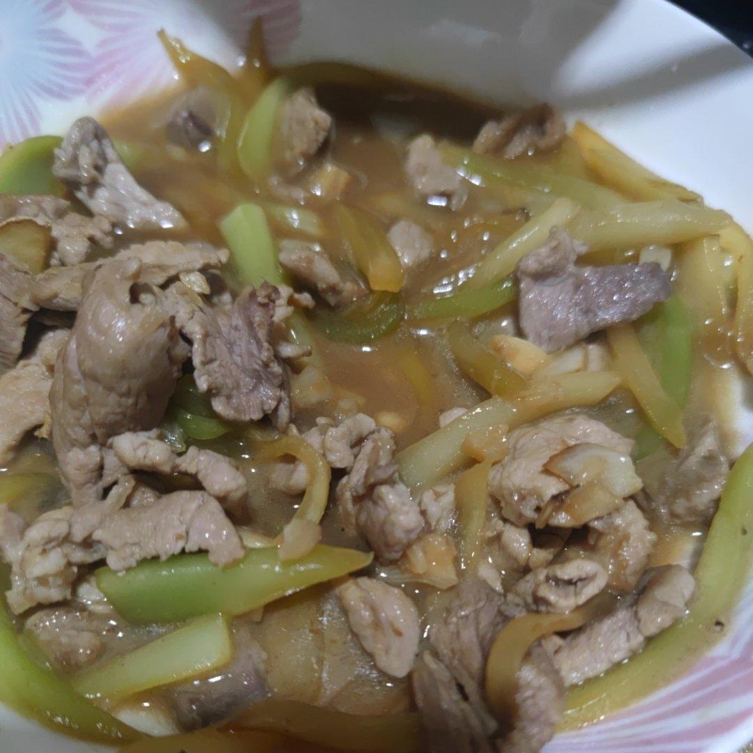 简单又好吃的莴笋炒肉
