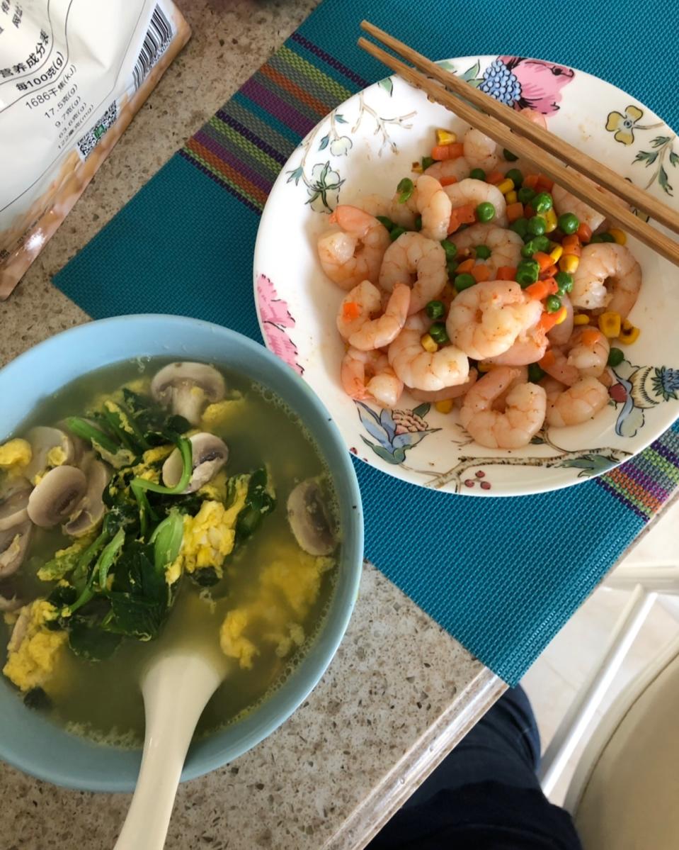 三色炒虾仁