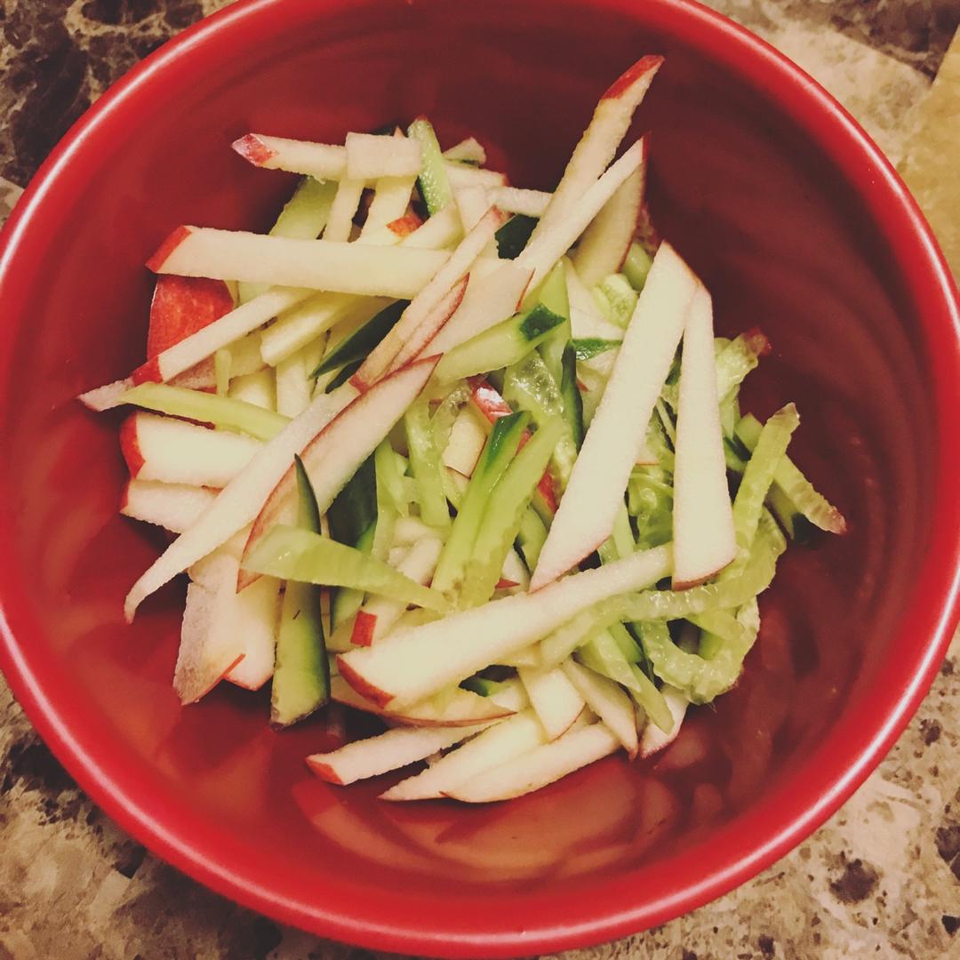 苹果拌黄瓜