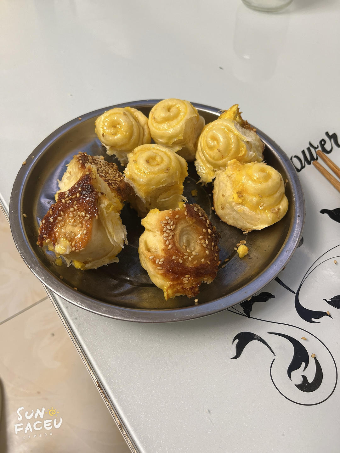 不需要揉面，只需要拌一拌就可以做的蜂蜜脆底小面包（电饭锅版，烤箱版，空气炸锅版，平底锅版）