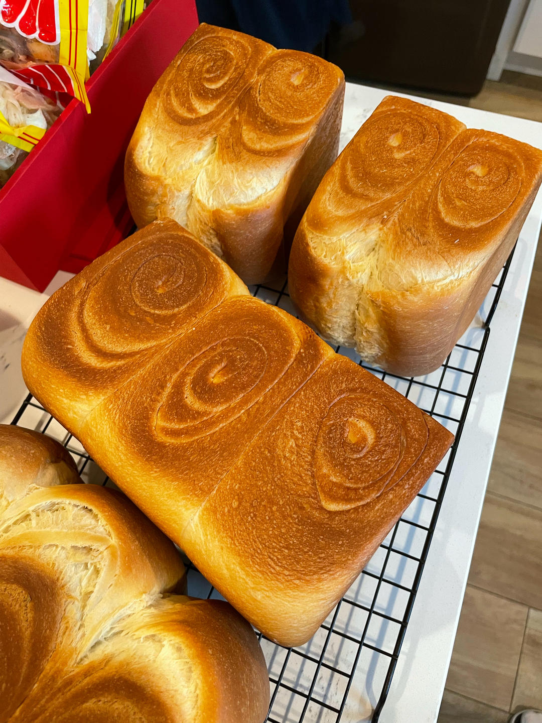 吐司，奶香手撕面包，超级香浓