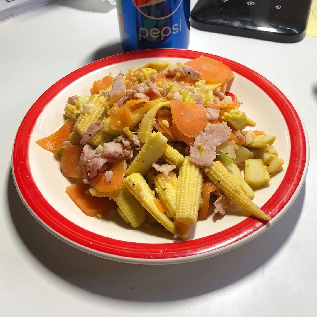 小玉米炒腊肉