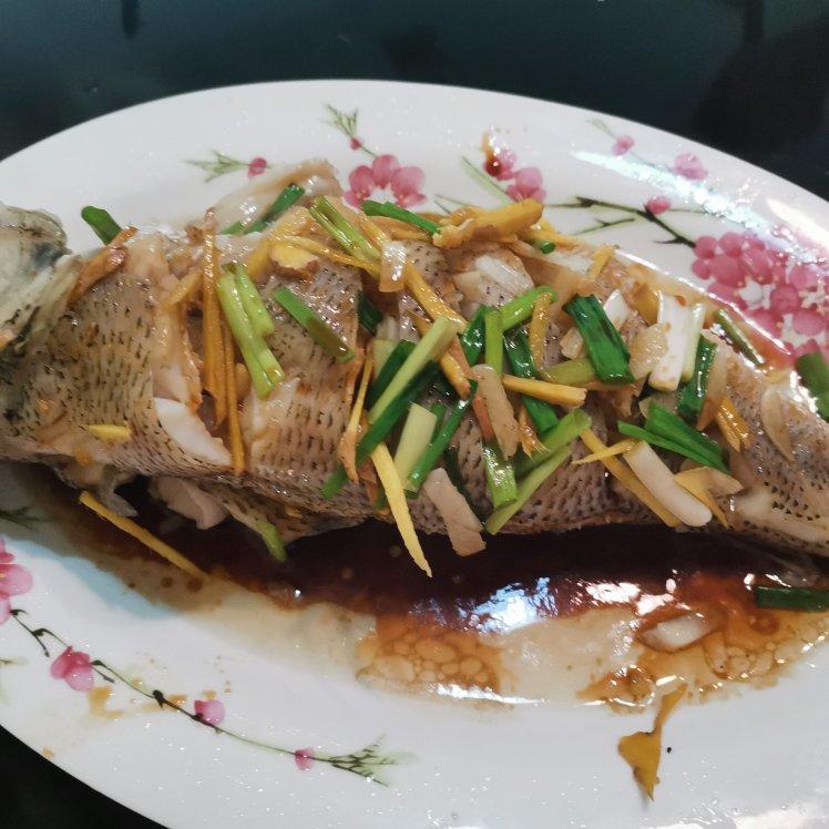 清蒸鲈鱼