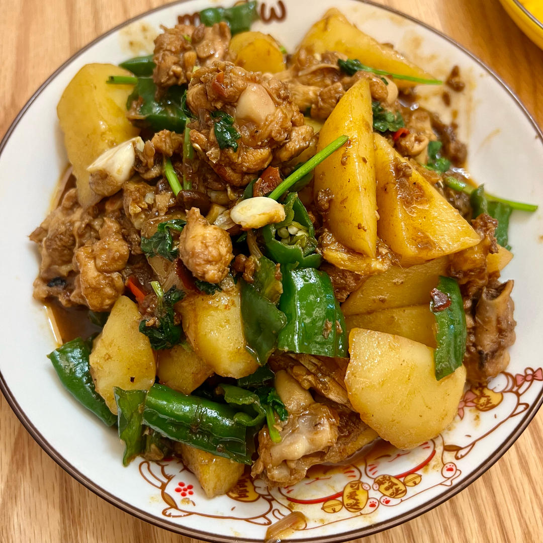 厨师长教你：鲁菜“枣庄辣子鸡”的家常做法，汁香味浓，鲜辣过瘾