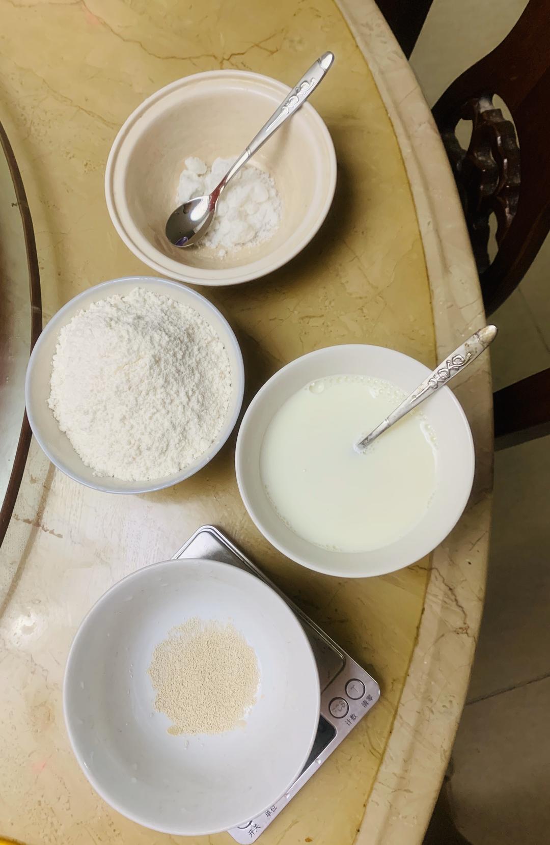纯奶手撕吐司的做法 步骤1
