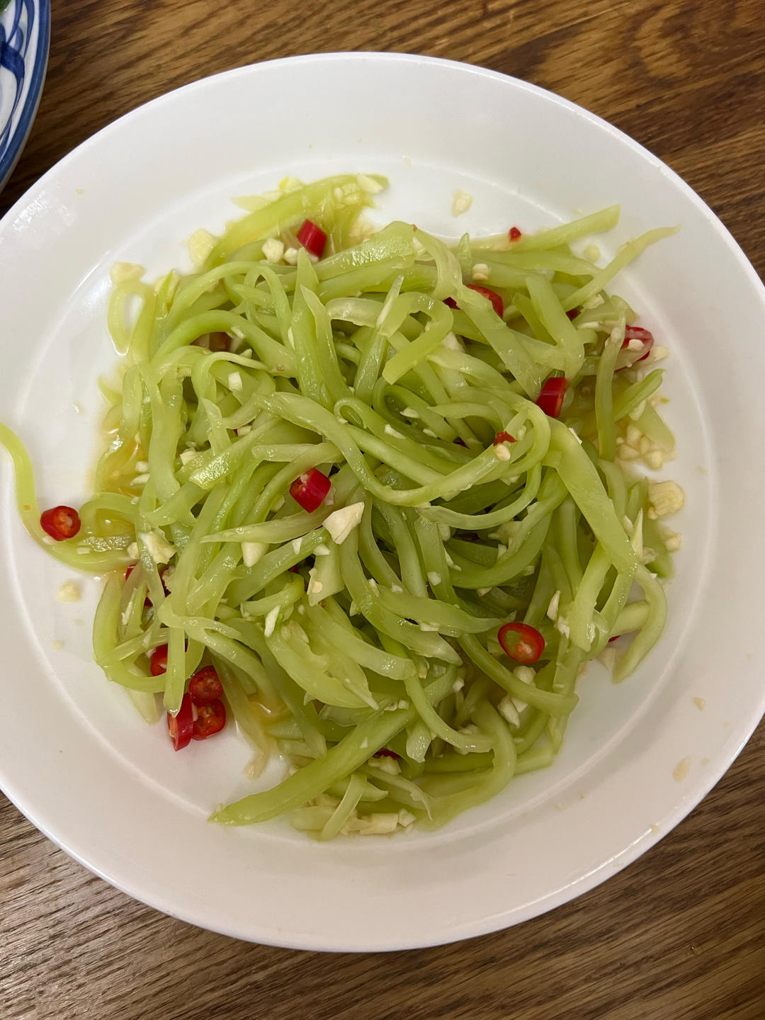 凉拌莴笋丝，千万别焯水，这样做更爽脆