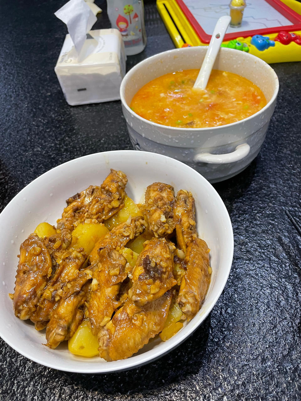 不要再可乐鸡翅了，求求你试试蒜香鸡翅吧，香味捅破天花板！