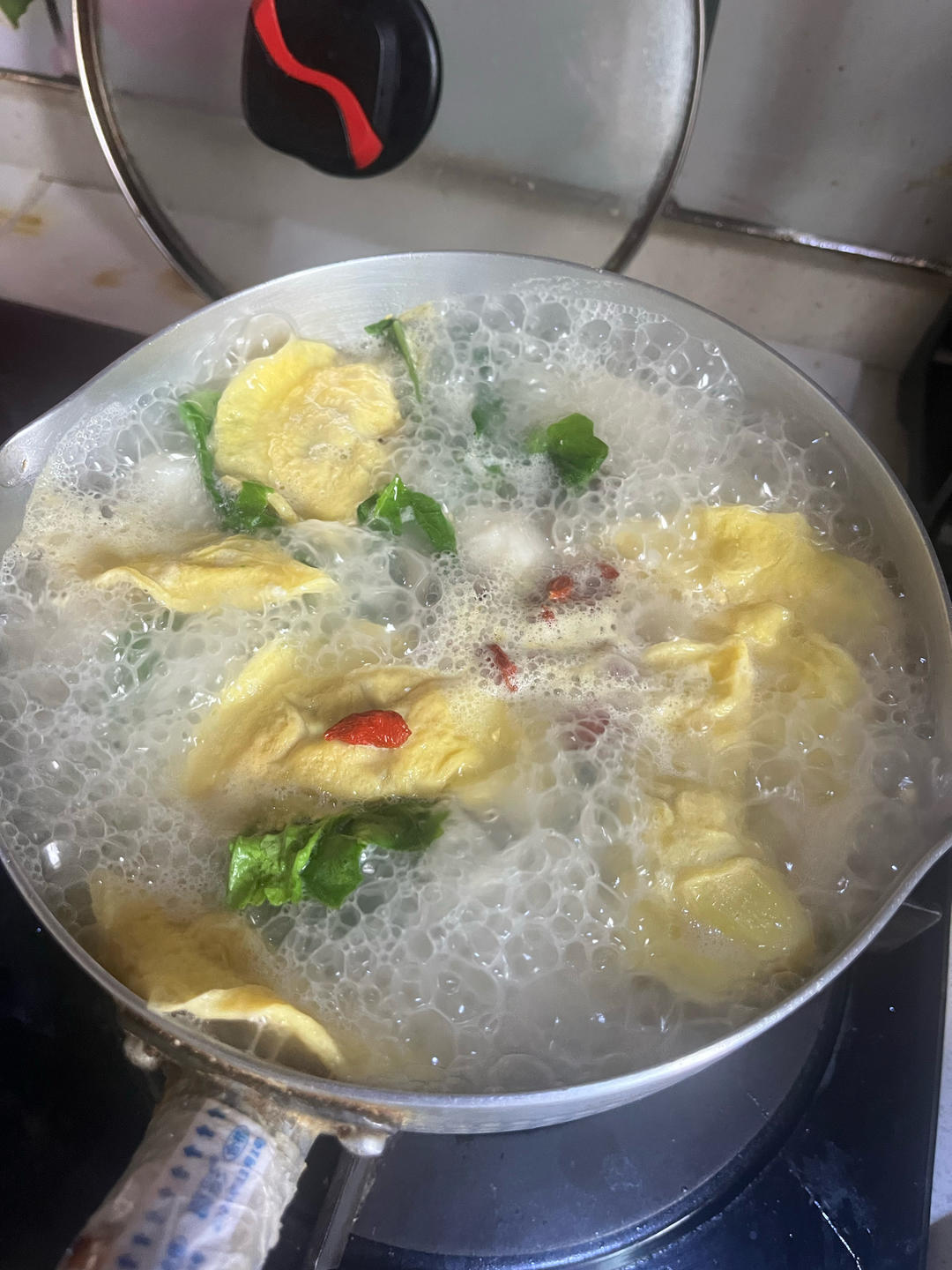 鸡蛋鱼丸蟹味菇蘑菇生菜🥣