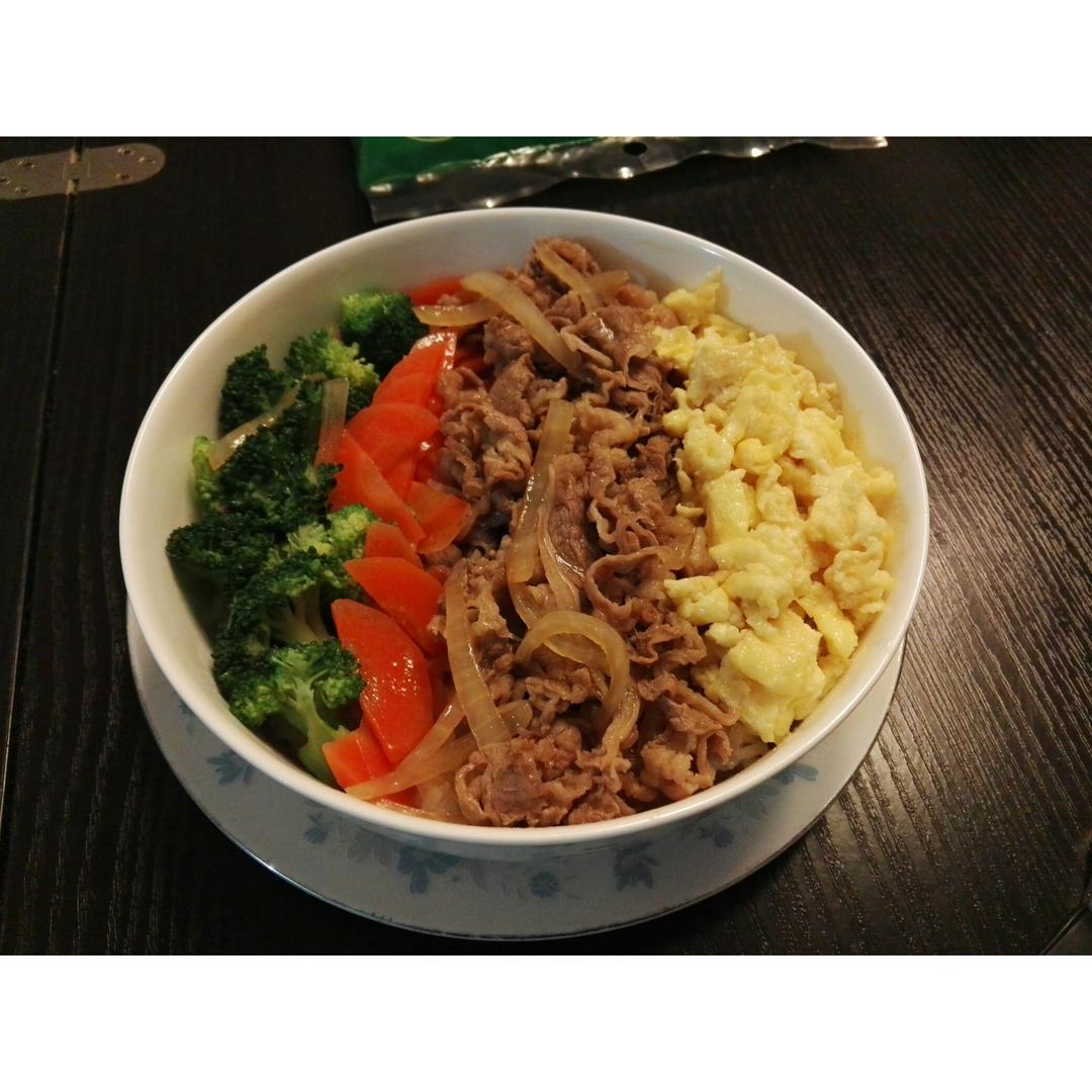 三色丼
