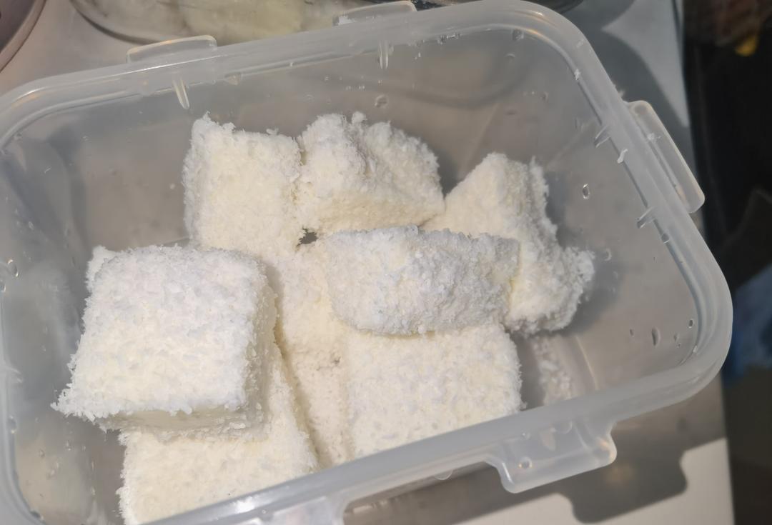 椰蓉牛奶小方