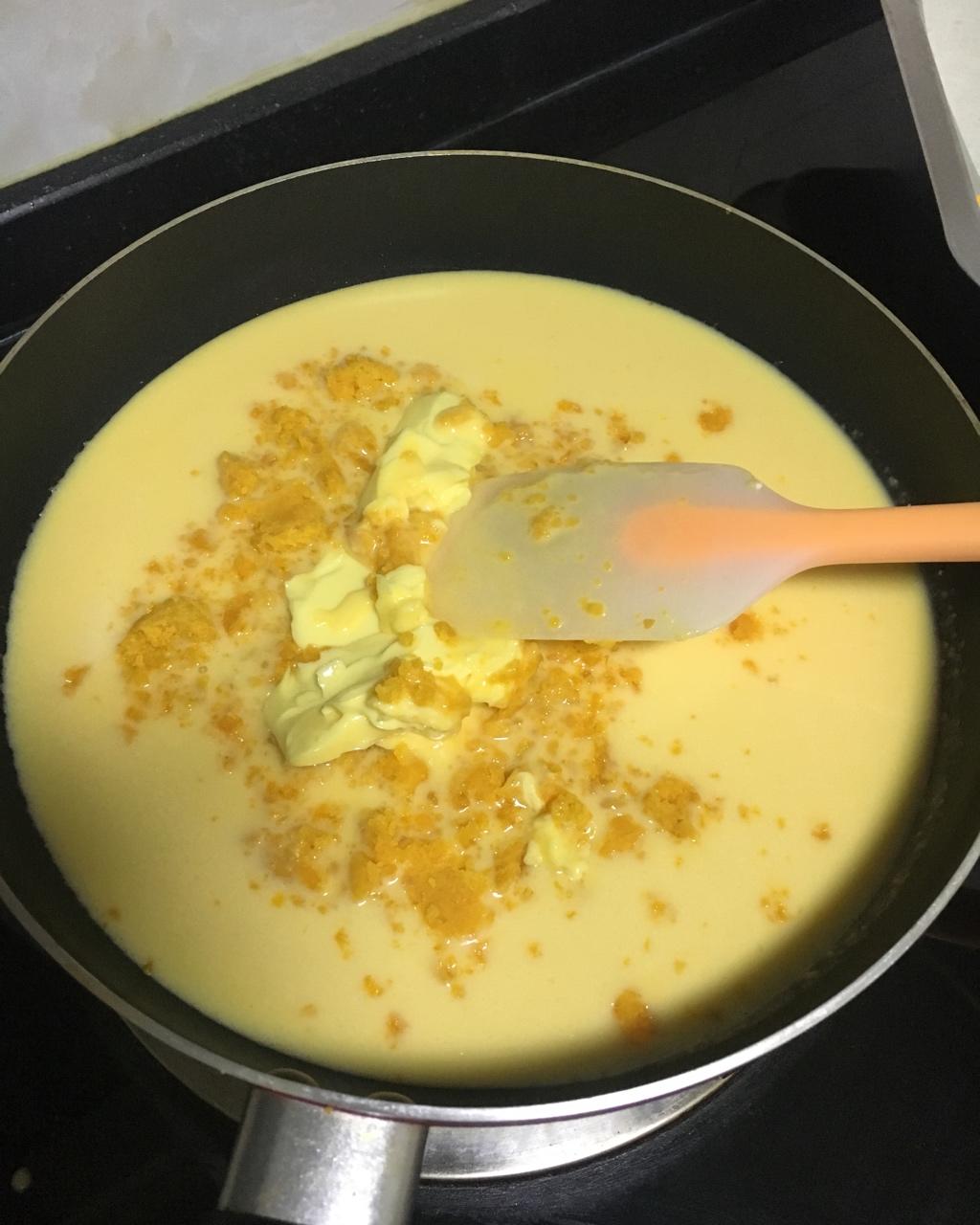 超详细图解版--流心奶黄月饼