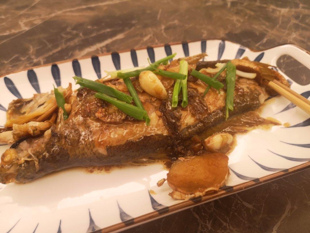 红烧黄鱼—鱼皮不破的小窍门