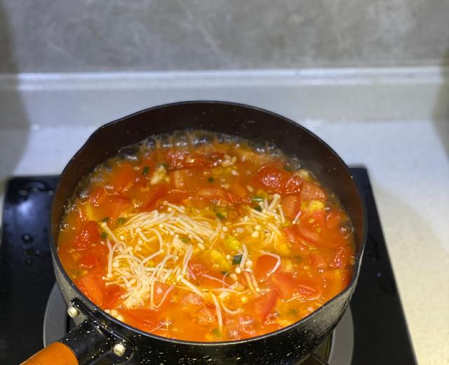番茄🍅肥牛金针菇的做法