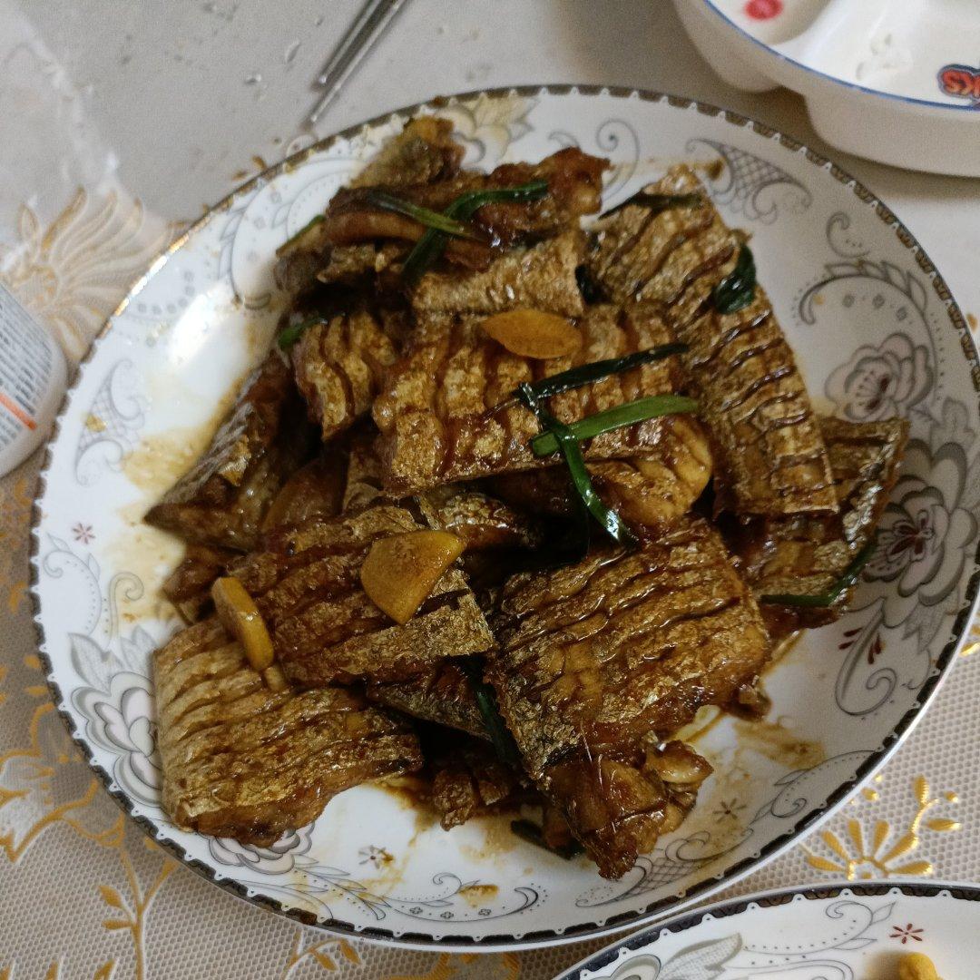 🔥比饭店还好吃的红烧带鱼，香辣开胃，好吃到停不下来❗️