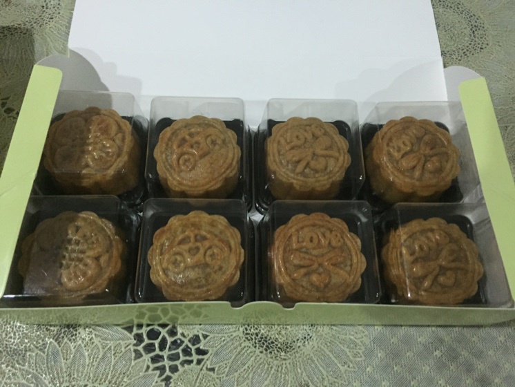 广式月饼——蛋黄莲蓉月饼
