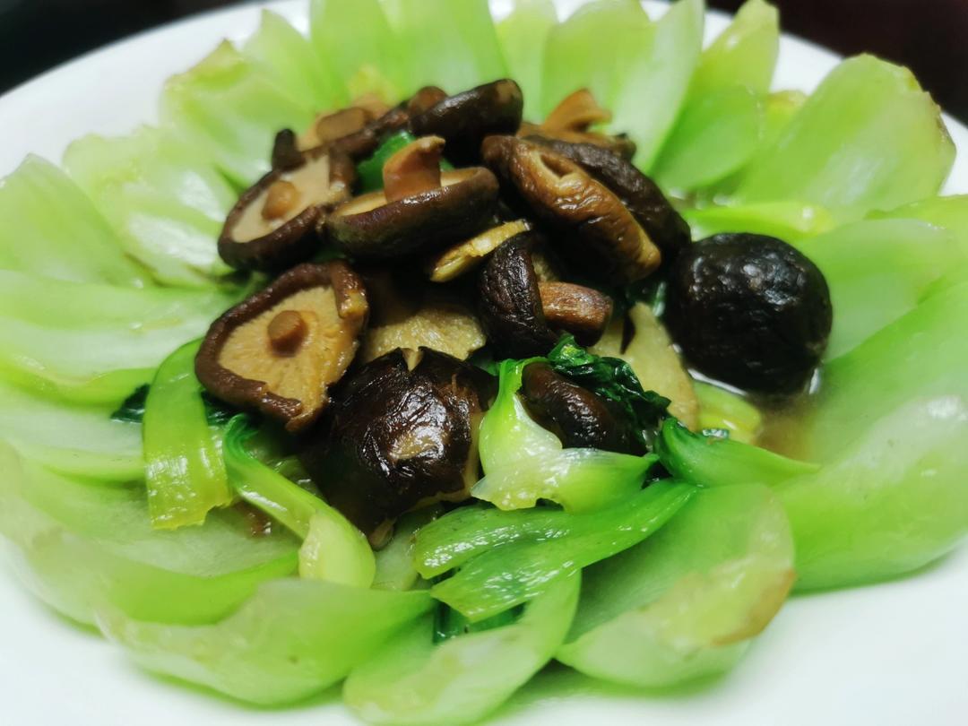 年夜饭必备的香菇青菜