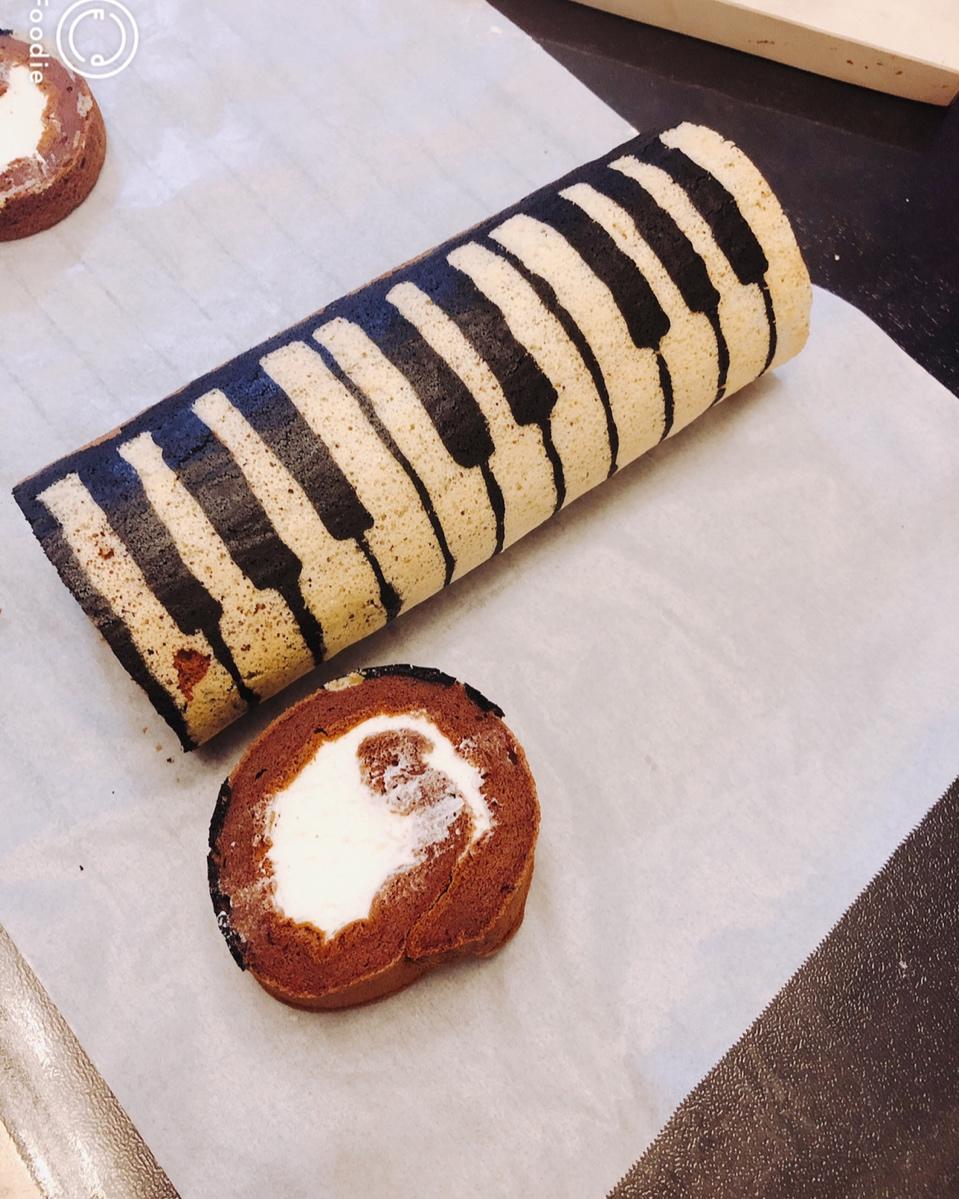 钢琴键可可蛋糕卷