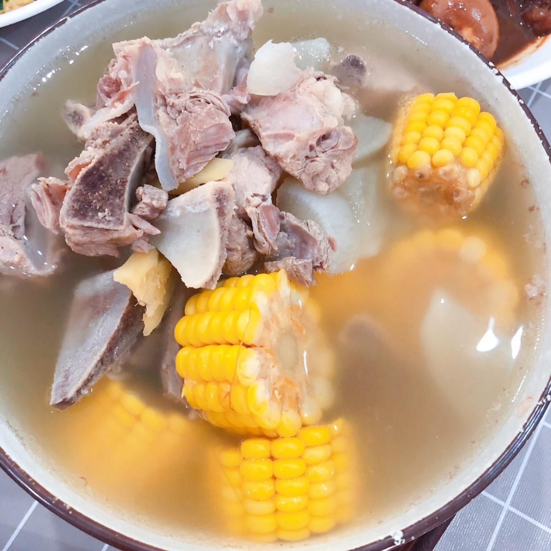 玉米萝卜排骨汤