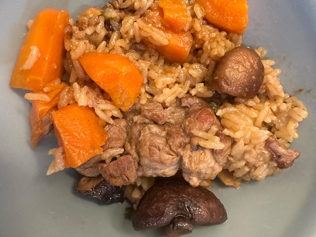 喷香排骨焖饭（爆好吃）