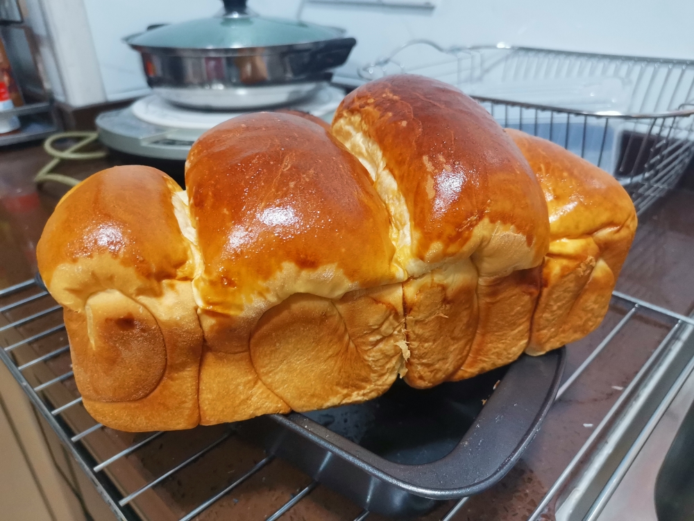 土司面包+六合牛油面包的做法