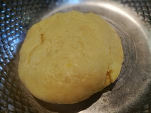 咸蛋黄酥饼（原方来自二狗妈妈）的做法 步骤4