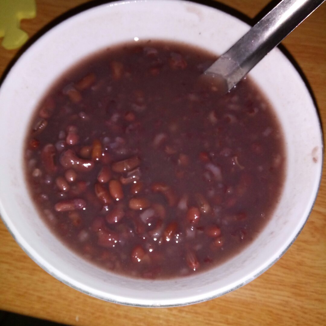 红豆薏米粥 (Red Bean and Pearl Barley Congee)