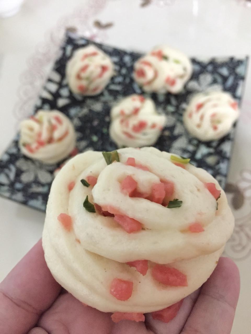 最好吃的火腿葱香花卷—附让葱不变黄的小窍门