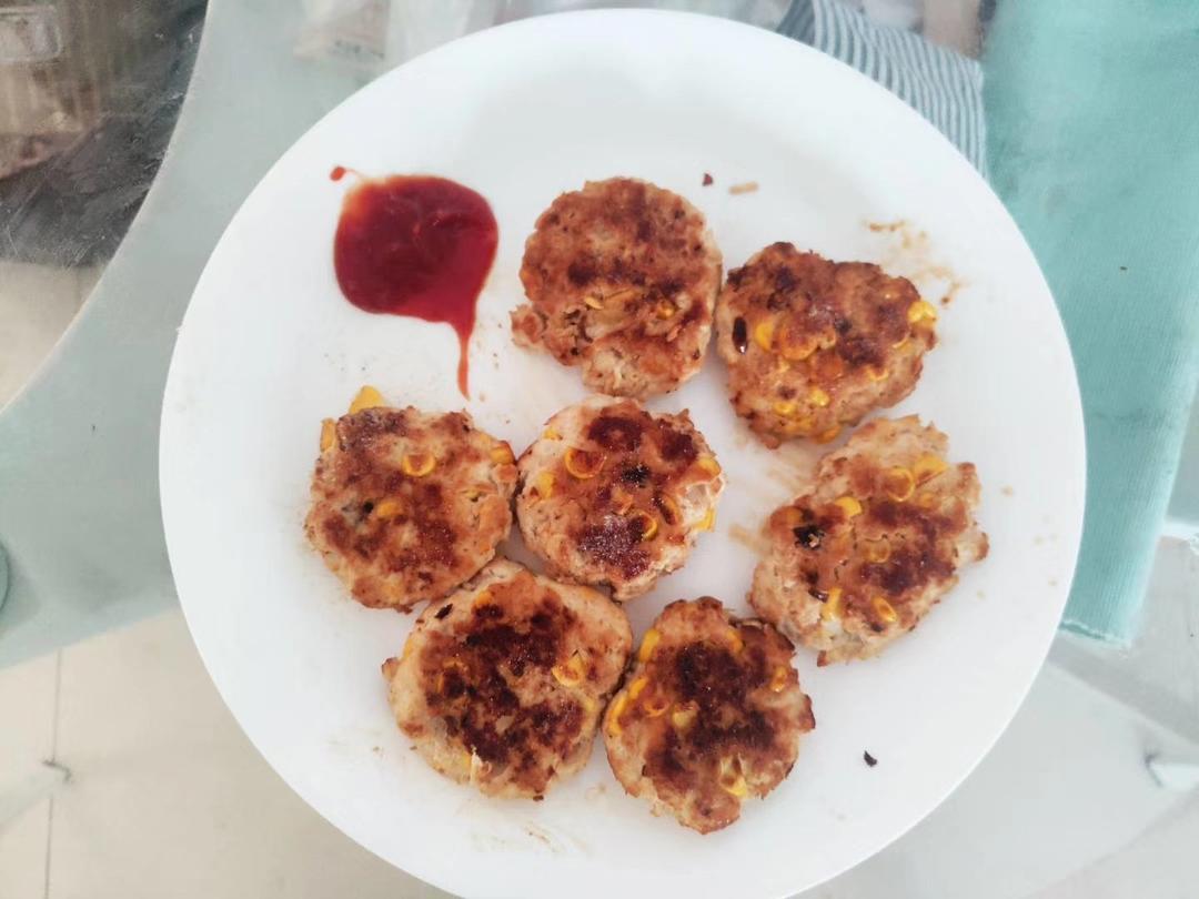 减肥餐：香煎鸡胸肉饼