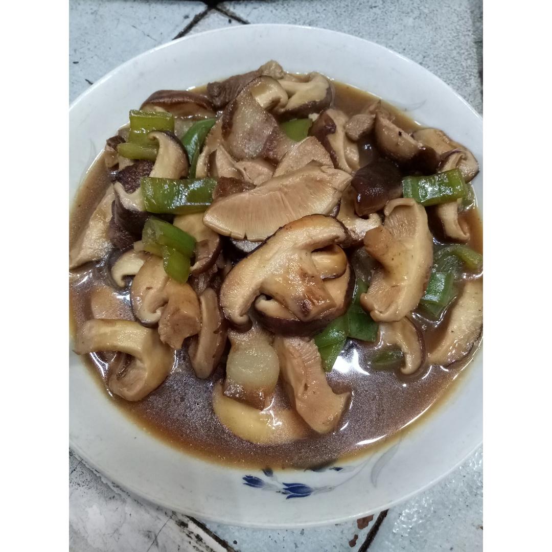 香菇炒肉，超级下饭哦