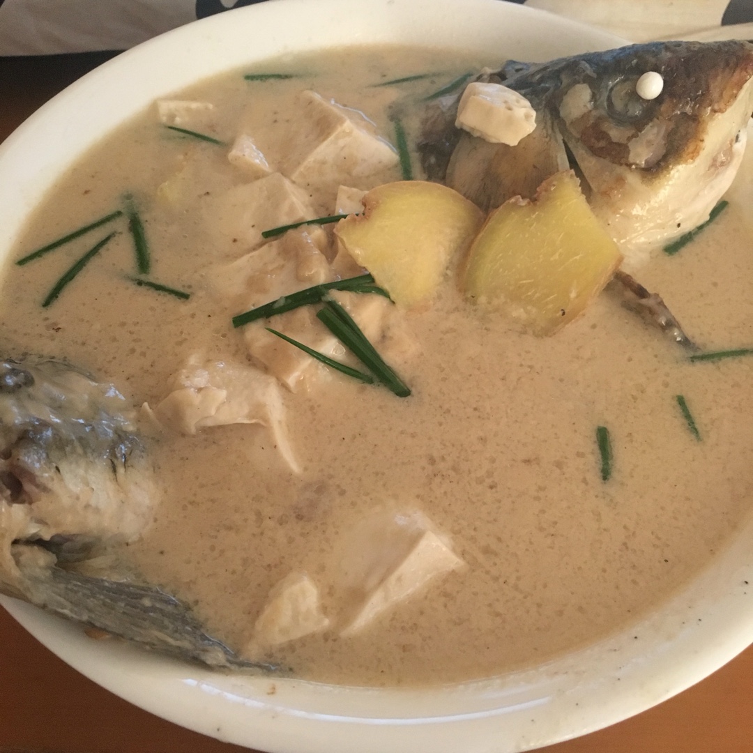 奶白鲫鱼汤