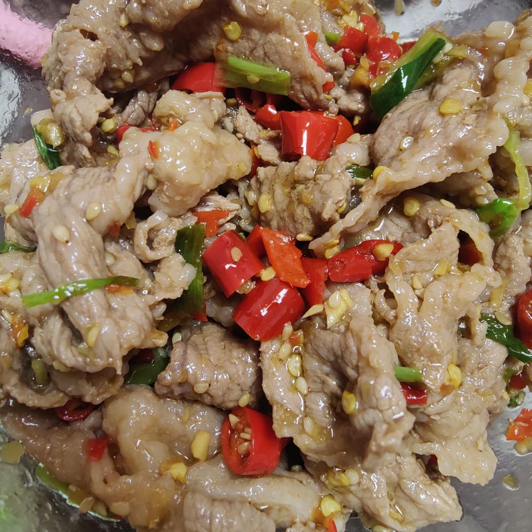 凉拌肥牛卷