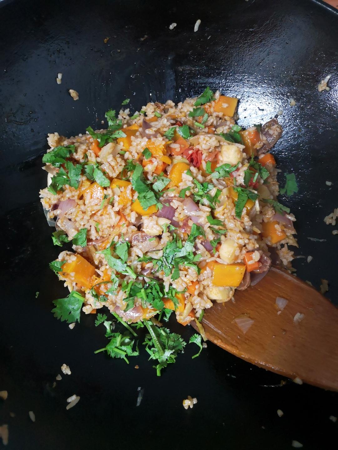 零难度、超快手、浓香扑鼻的腊肠南瓜焖饭！