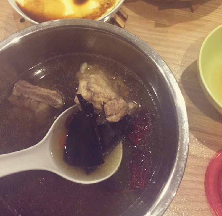 灵芝煲瘦肉