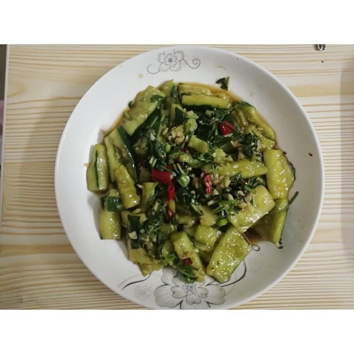 赞不绝口拍黄瓜🥒