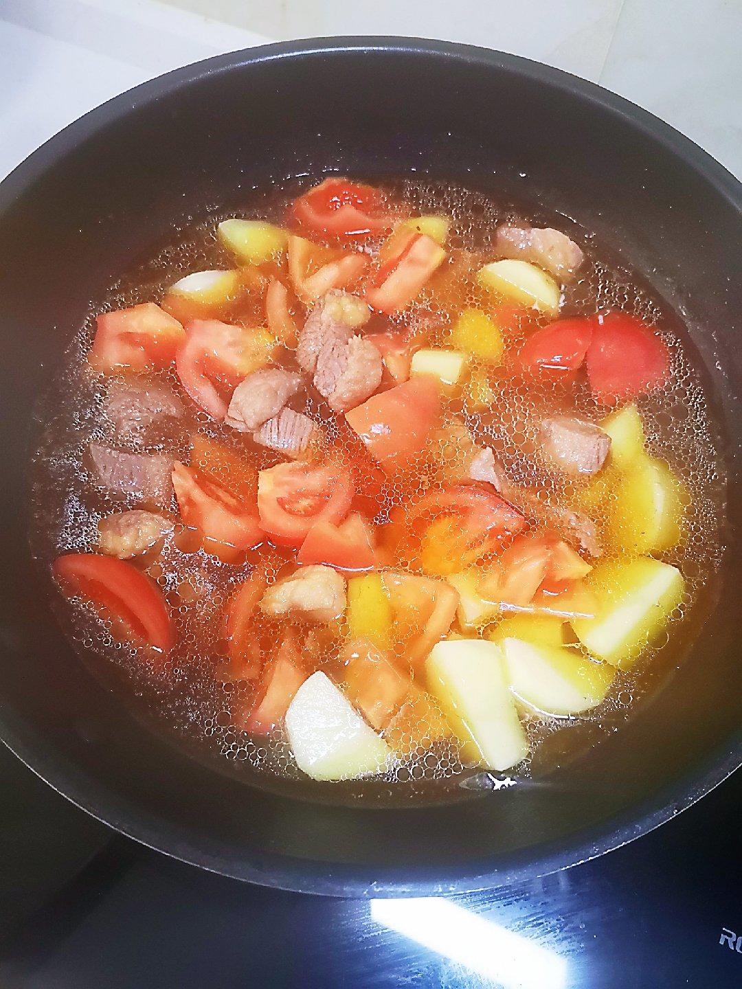 番茄土豆炖牛腩