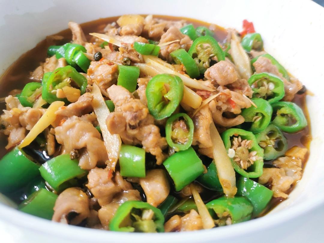 厨师长教你：自贡名菜“鲜锅兔”的家常做法，味道很赞先收藏起来