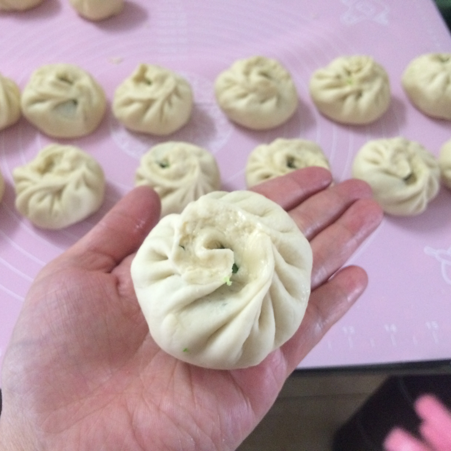 节省一半时间的大包子（另付翠绿菜包子，肉包子，腹黑包子食谱）