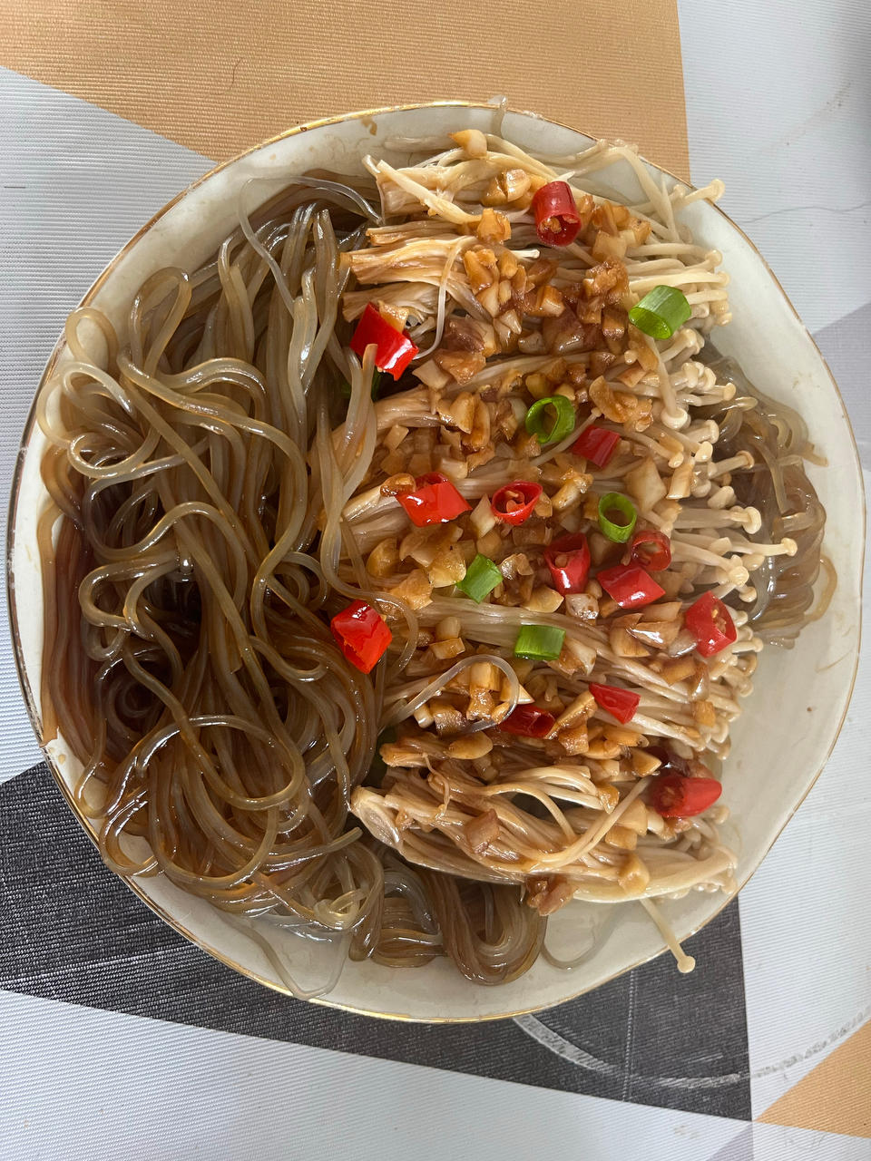 懒人下饭神器，蒜蓉蒸粉丝金针菇娃娃菜