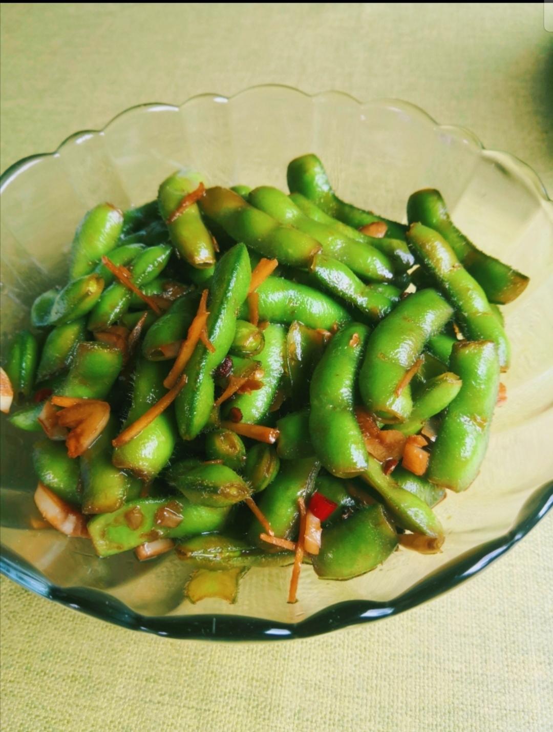 武汉夜市标配嗦毛豆