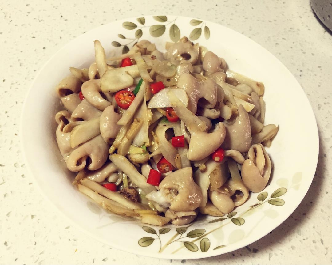 酸萝卜炒肥肠