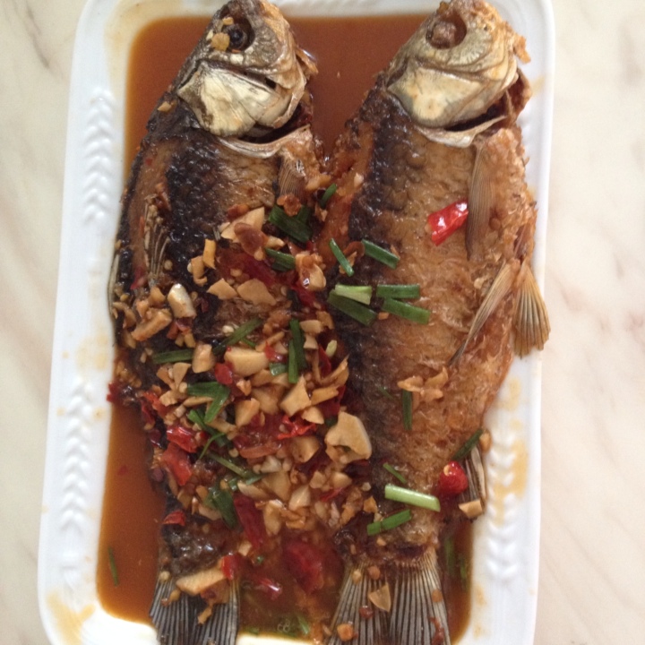 家传煎鲫鱼