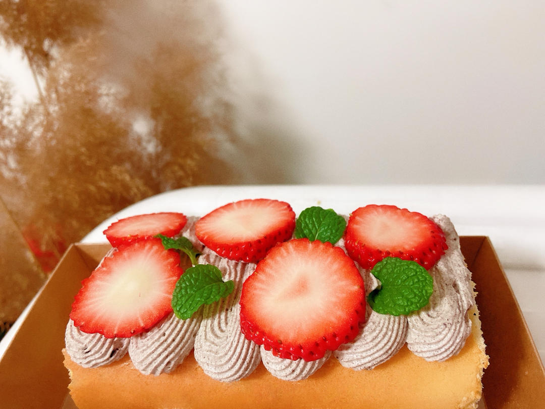 蛋糕胚八种花式吃法:蛋糕卷、肉松小贝、奶油蛋糕、杯子蛋糕、提拉米苏、盒子蛋糕、漩涡蛋糕、草莓城堡