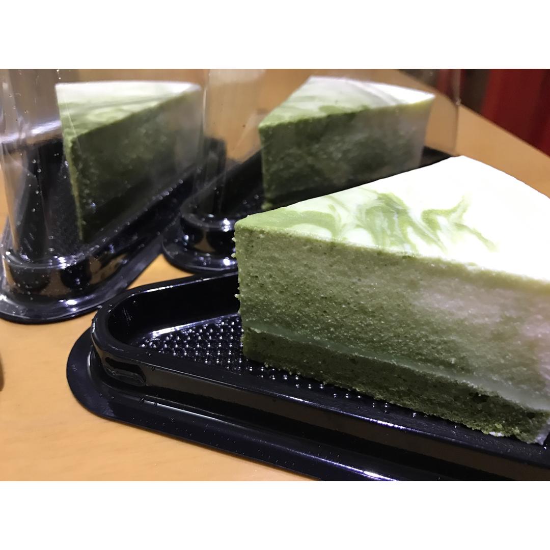 渐变抹茶慕斯蛋糕：我Amanda带着既美又作的抹茶甜点又来了！【曼食慢语】
