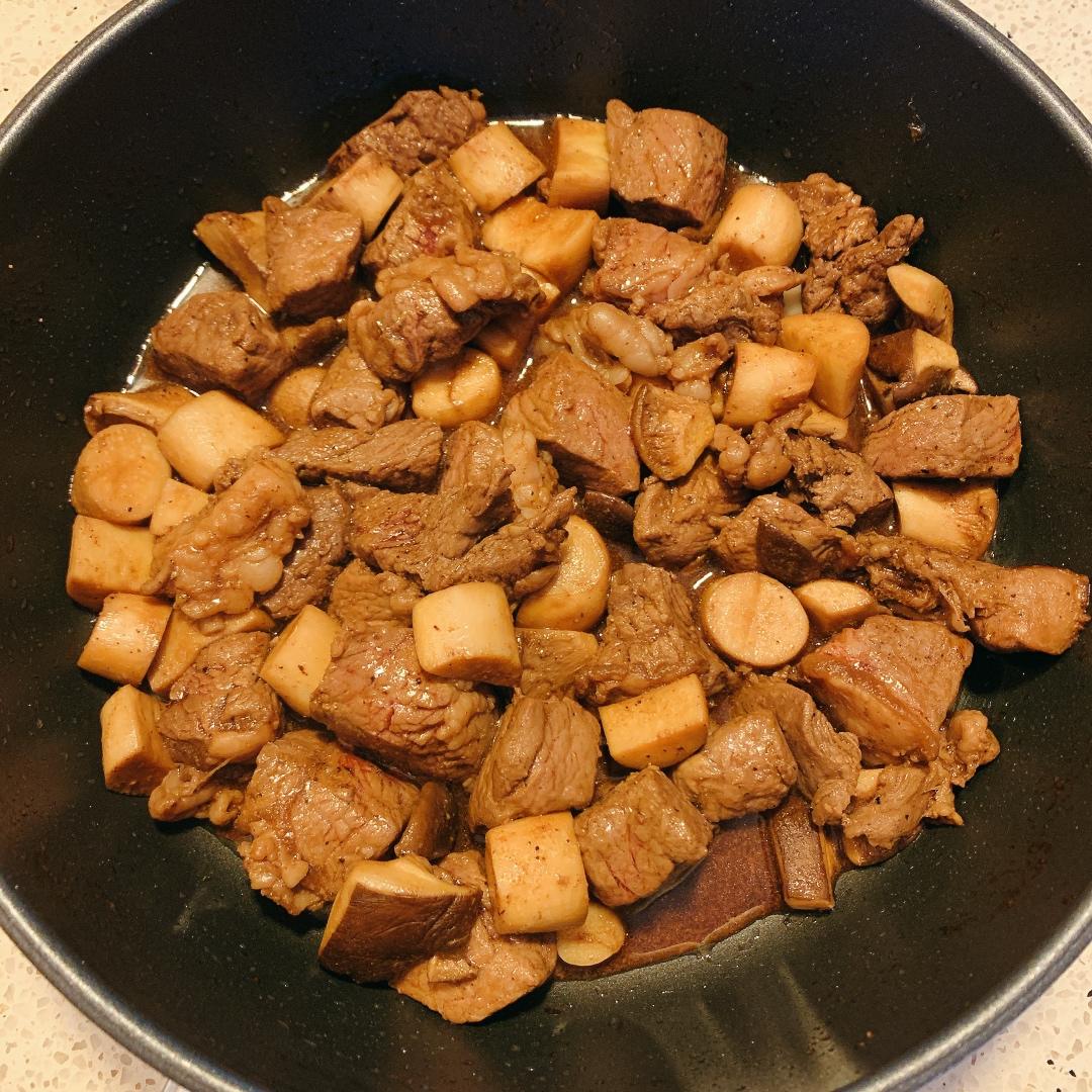 黑椒杏鲍菇牛肉粒